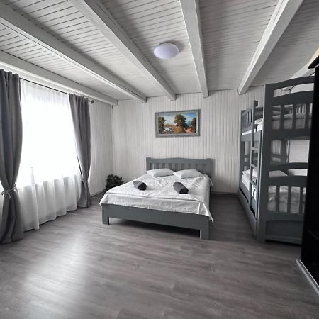 Садиба Дерев*Яна Хата Verkhovyna Exterior photo