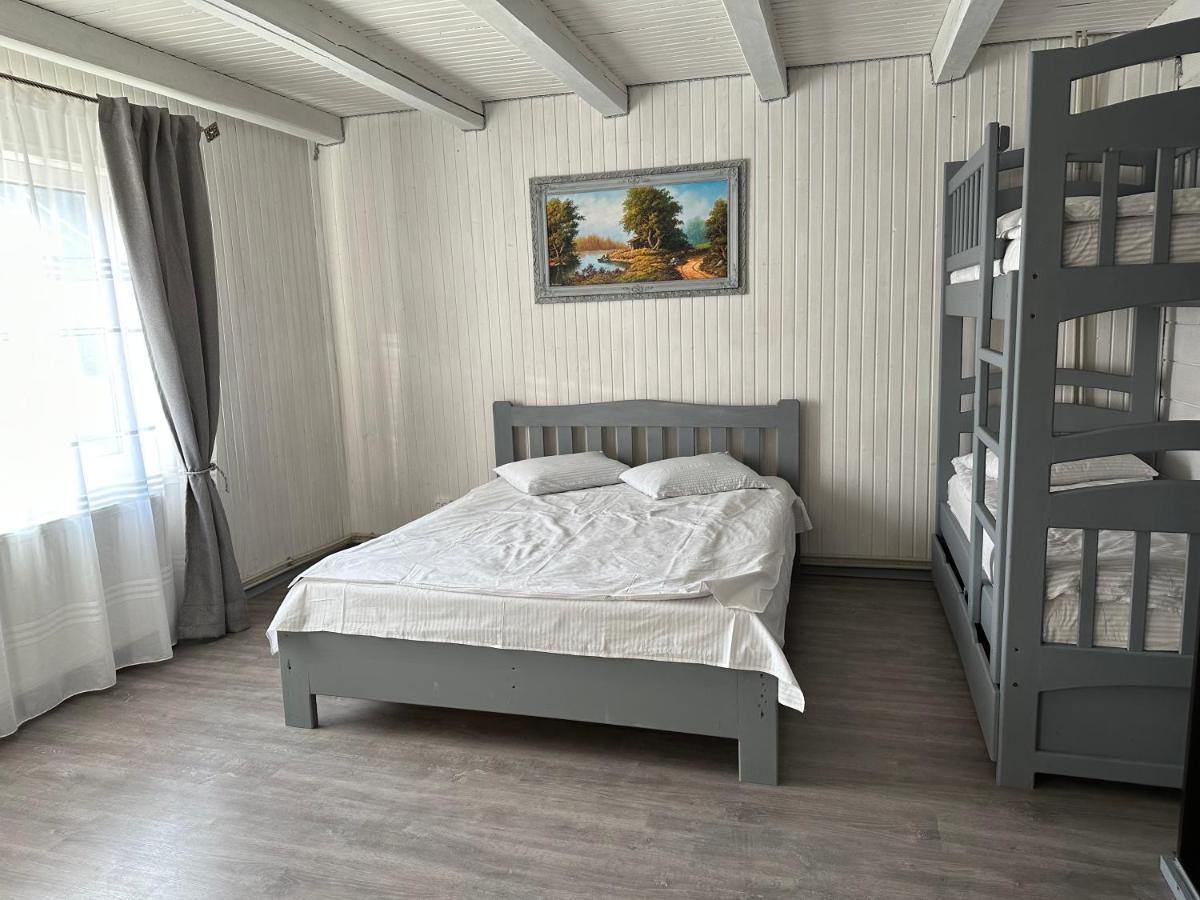 Садиба Дерев*Яна Хата Verkhovyna Exterior photo