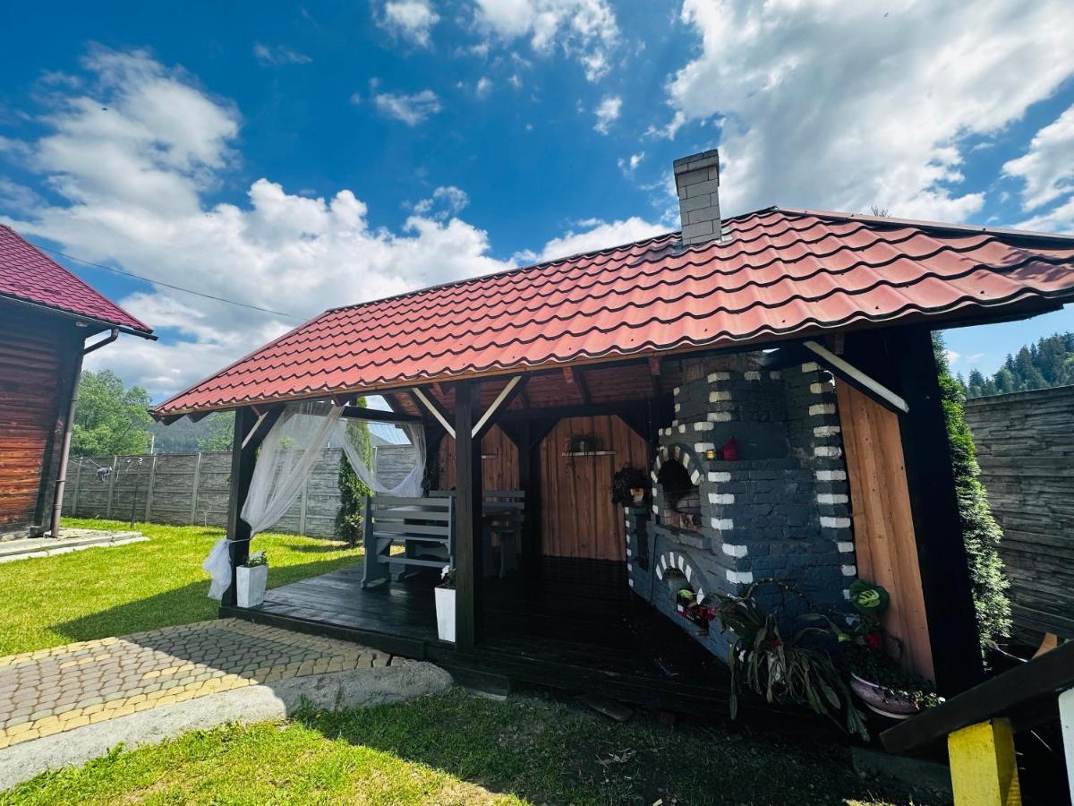 Садиба Дерев*Яна Хата Verkhovyna Exterior photo