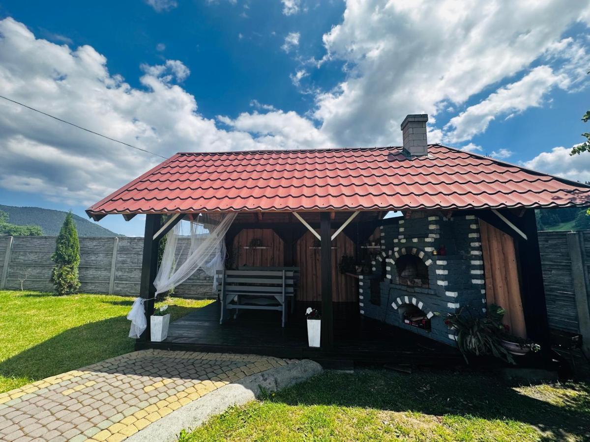 Садиба Дерев*Яна Хата Verkhovyna Exterior photo