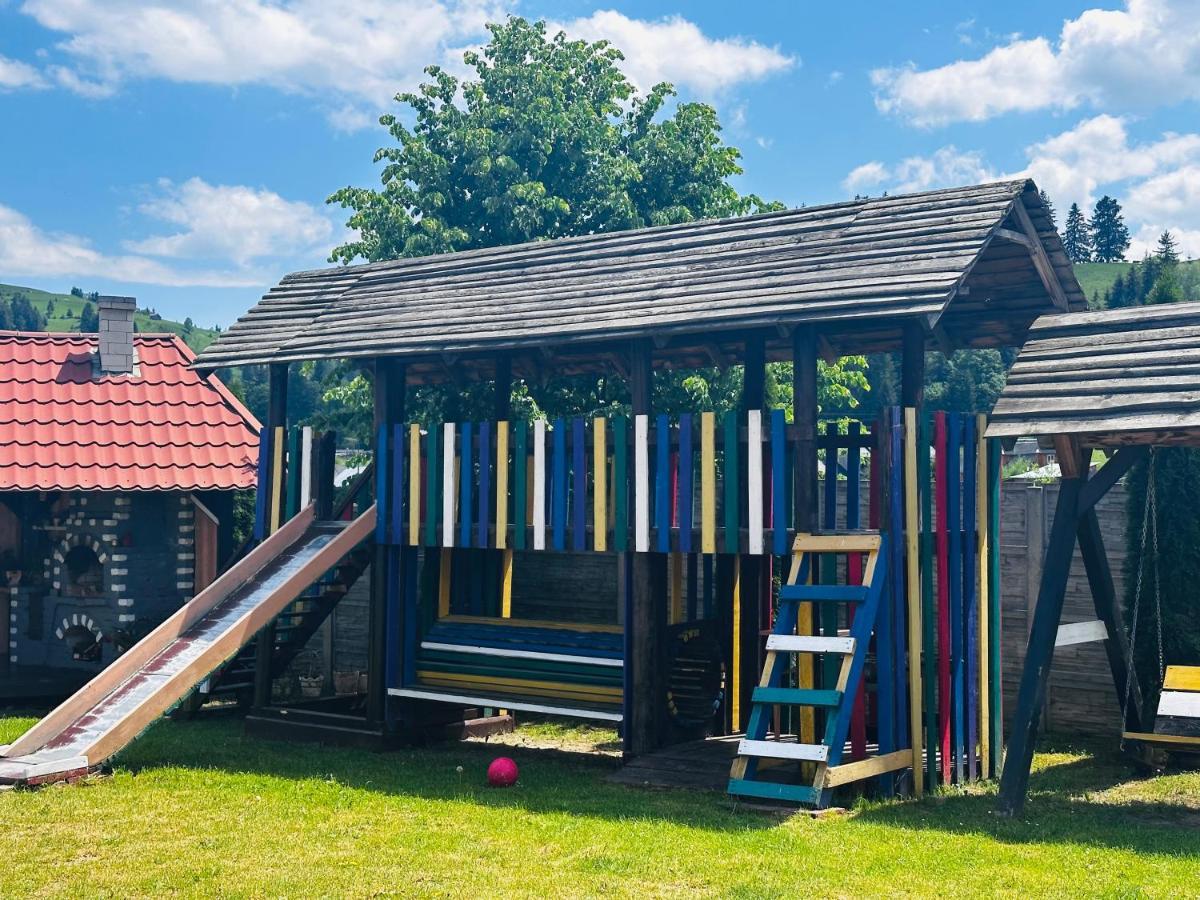Садиба Дерев*Яна Хата Verkhovyna Exterior photo