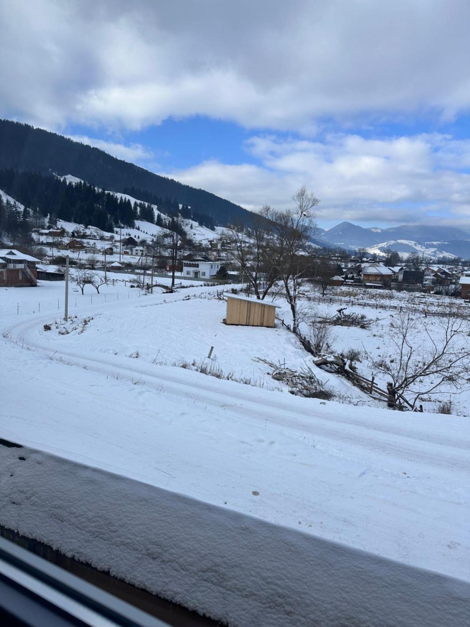Садиба Дерев*Яна Хата Verkhovyna Exterior photo